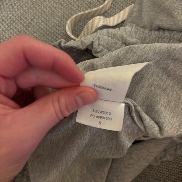 Vuori Performance Hoodie & Shorts Set — Size XS/S - Picture 7 of 11